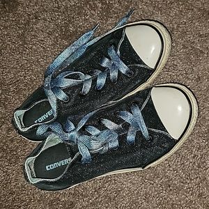 Converse juniors size 4